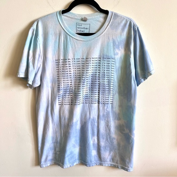 “I’m Lost Too” Tie Dye Graphic Tee - Picture 4 of 4